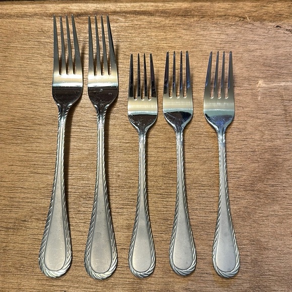 Cambridge Carlyle Fork Set of 5 - Picture 1 of 7